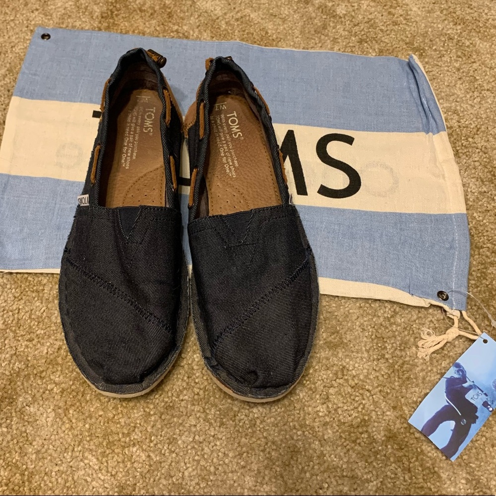 Women’s Dark Denim TOMS